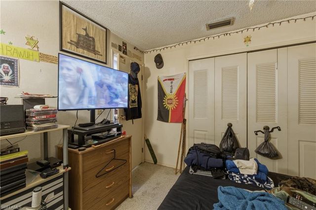 908 SE 21st TER, Cape Coral, FL 33990