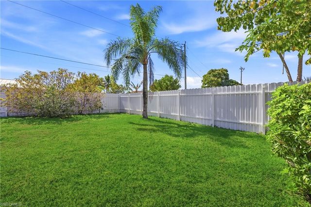 908 SE 21st TER, Cape Coral, FL 33990