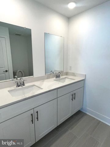 119 STOUTSBURG BLVD, Pennington, NJ 08534