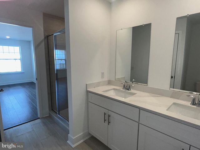 119 STOUTSBURG BLVD, Pennington, NJ 08534