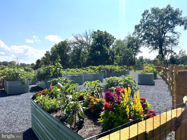 119 STOUTSBURG BLVD, Pennington, NJ 08534
