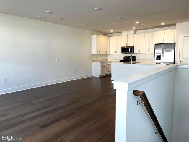 119 STOUTSBURG BLVD, Pennington, NJ 08534