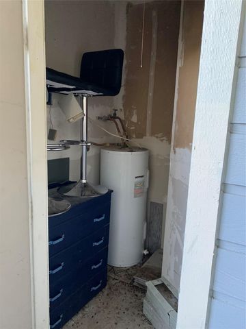 3111 Tom Green ST 101, Austin, TX 78705