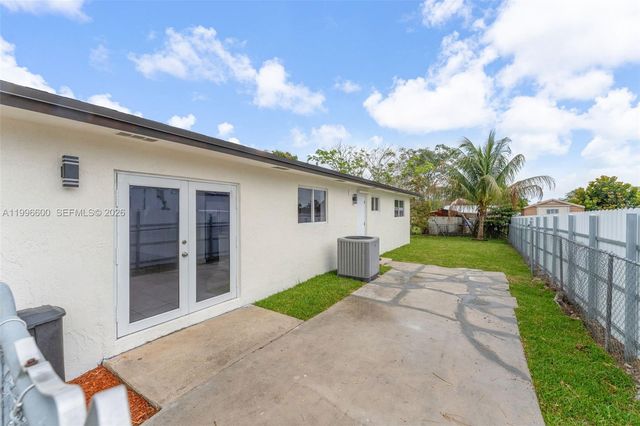 11611 SW 184th St, Miami, FL 33157