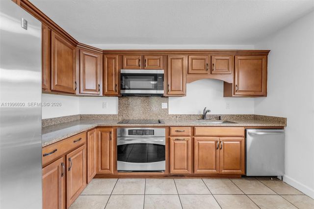 11611 SW 184th St, Miami, FL 33157