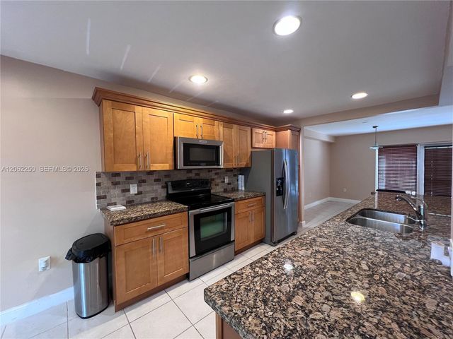 2750 N 34th Ave 9D, Hollywood, FL 33021