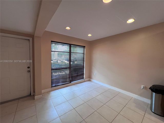 2750 N 34th Ave 9D, Hollywood, FL 33021
