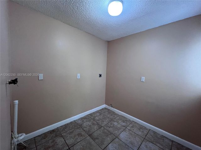 2750 N 34th Ave 9D, Hollywood, FL 33021