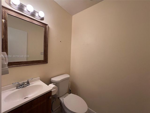 2750 N 34th Ave 9D, Hollywood, FL 33021