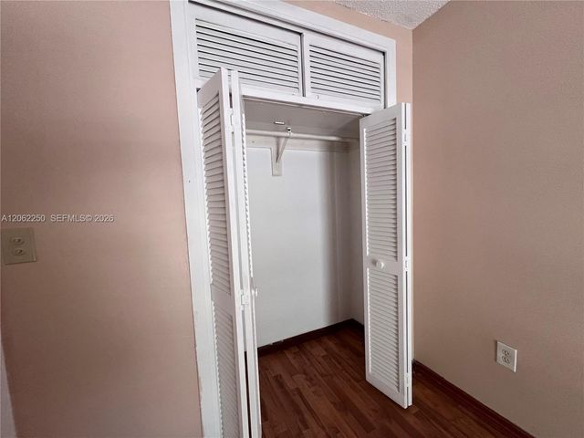 2750 N 34th Ave 9D, Hollywood, FL 33021