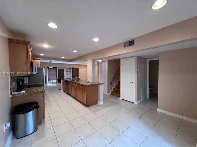 2750 N 34th Ave 9D, Hollywood, FL 33021