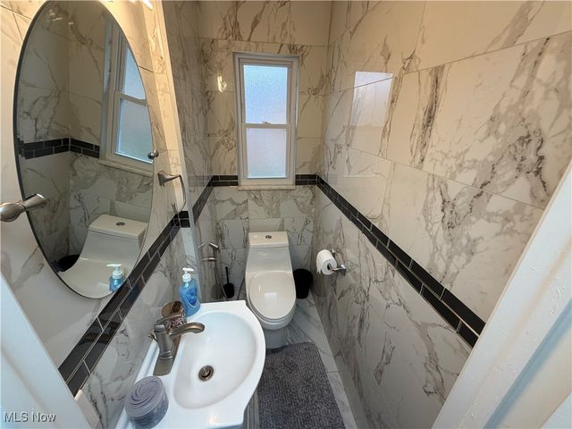 14750 Seneca Trail, Middleburg Heights, OH 44130