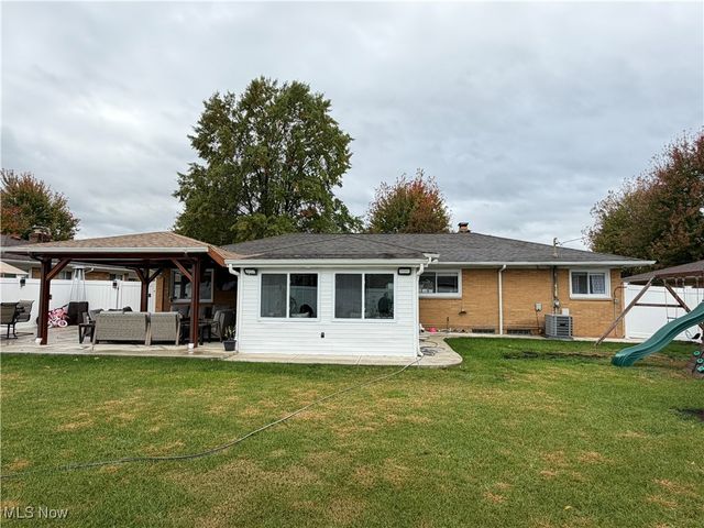 14750 Seneca Trail, Middleburg Heights, OH 44130