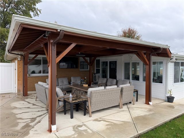 14750 Seneca Trail, Middleburg Heights, OH 44130