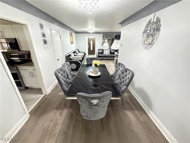 14750 Seneca Trail, Middleburg Heights, OH 44130