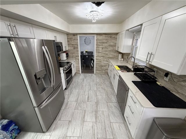 14750 Seneca Trail, Middleburg Heights, OH 44130