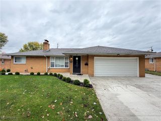 14750 Seneca Trail, Middleburg Heights, OH 44130