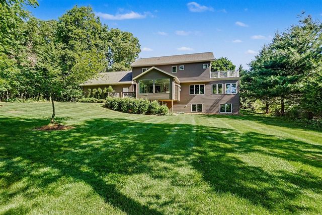 7000 Windcrest Street, Grand Rapids, MI 49546