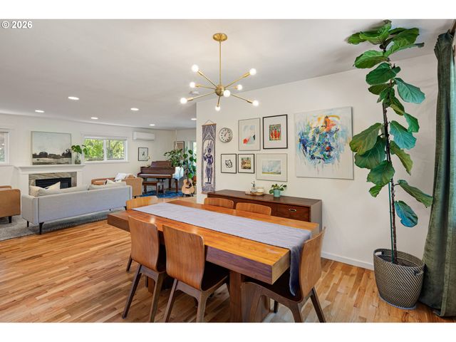 950 E 23RD Ave, Eugene, OR 97405