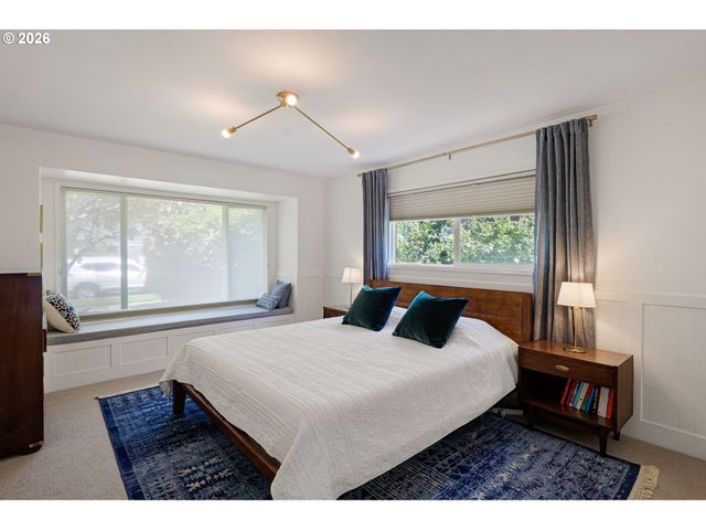 950 E 23RD Ave, Eugene, OR 97405