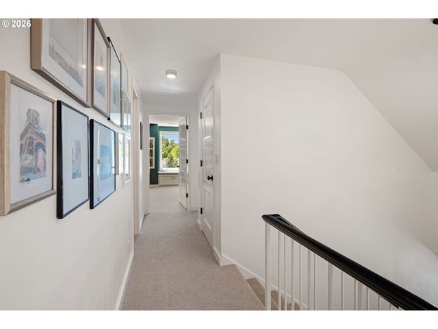 950 E 23RD Ave, Eugene, OR 97405