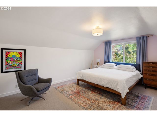 950 E 23RD Ave, Eugene, OR 97405