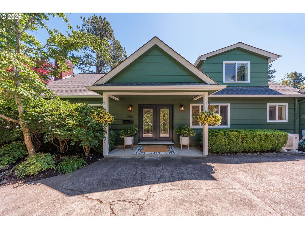 950 E 23RD Ave, Eugene, OR 97405