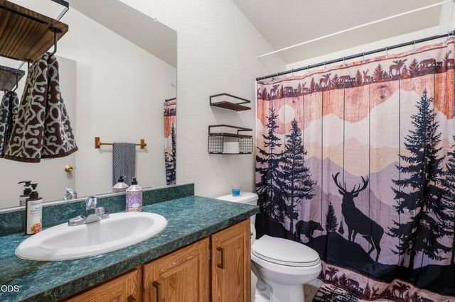 16240 Lava Drive, La Pine, OR 97739