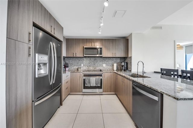 5350 NW 84th Avenue 903, Doral, FL 33166