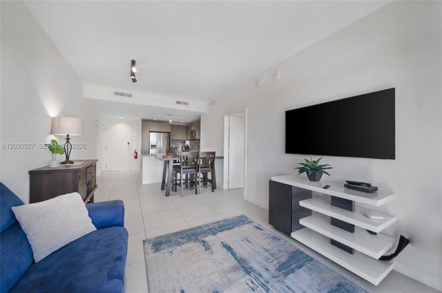 5350 NW 84th Avenue 903, Doral, FL 33166