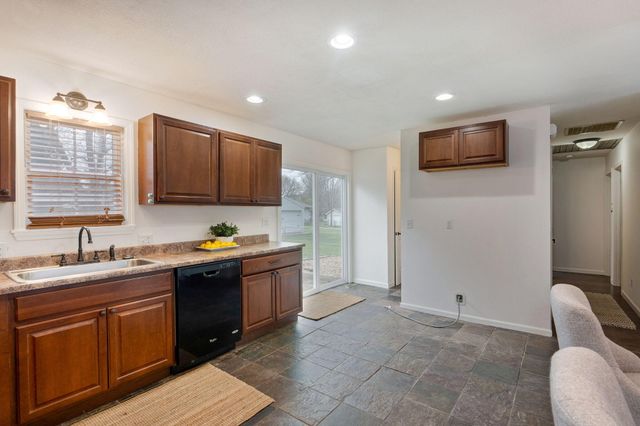 100 Dorcas Drive, Willard, MO 65781