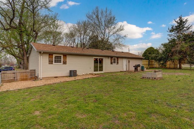 100 Dorcas Drive, Willard, MO 65781