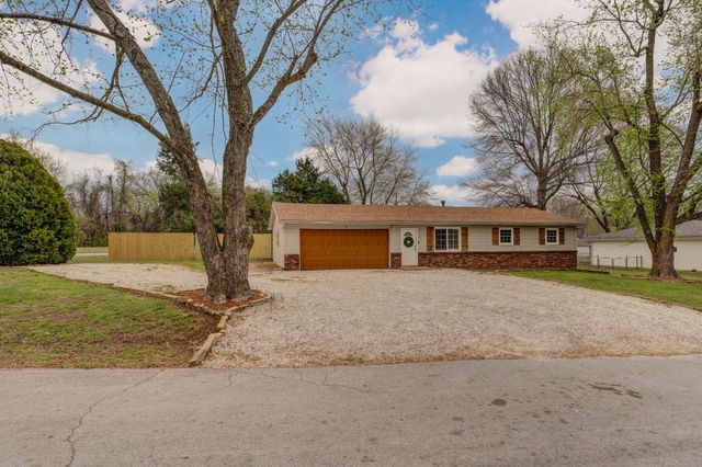 100 Dorcas Drive, Willard, MO 65781