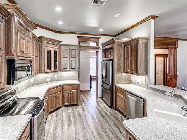 1113 Cedar Crossing, Choctaw, OK 73020