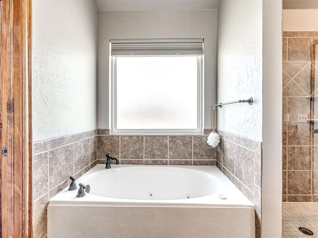 1113 Cedar Crossing, Choctaw, OK 73020