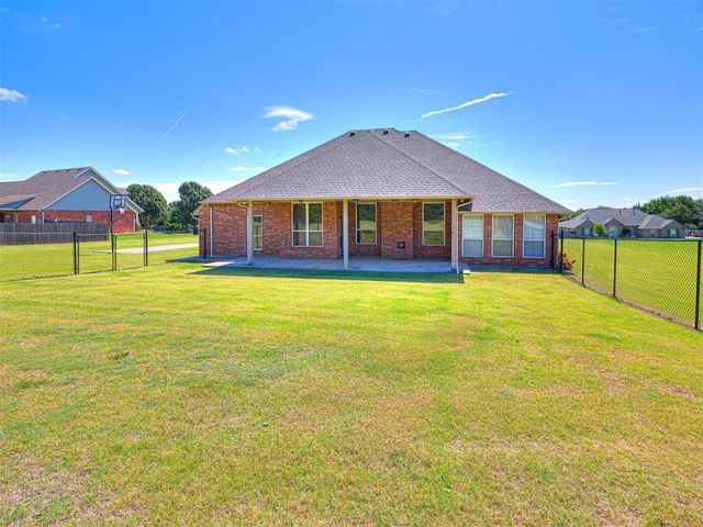 1113 Cedar Crossing, Choctaw, OK 73020