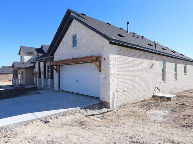 207 Bishop Wood RD, Dripping Springs, TX 78620