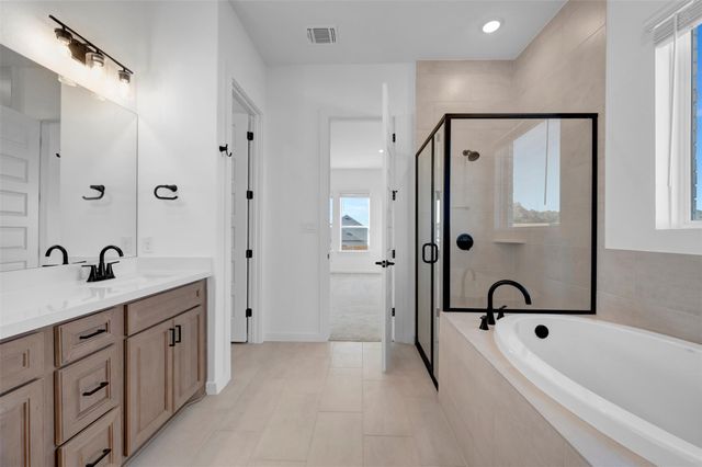 207 Bishop Wood RD, Dripping Springs, TX 78620