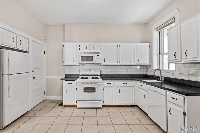 6567 Fyler Avenue, St Louis, MO 63139