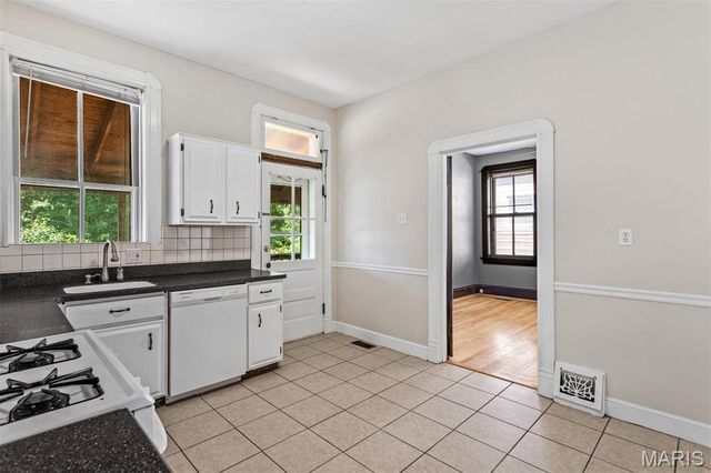 6567 Fyler Avenue, St Louis, MO 63139