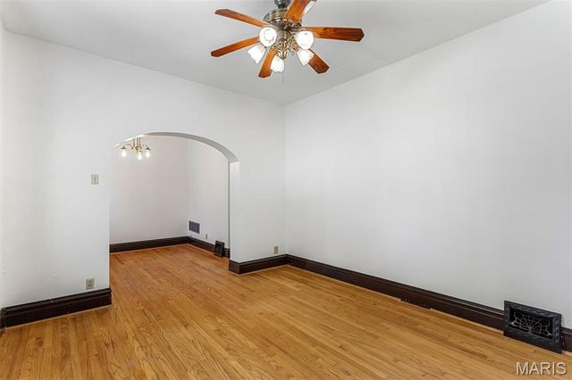 6567 Fyler Avenue, St Louis, MO 63139