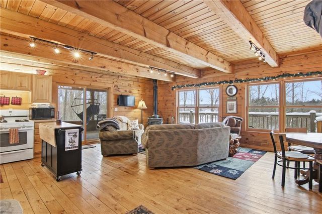 10471 Scarlet Tanager Lane, Hayward, WI 54843