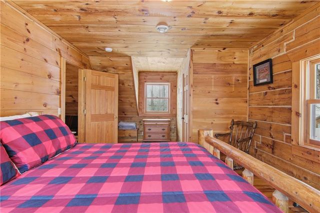 10471 Scarlet Tanager Lane, Hayward, WI 54843