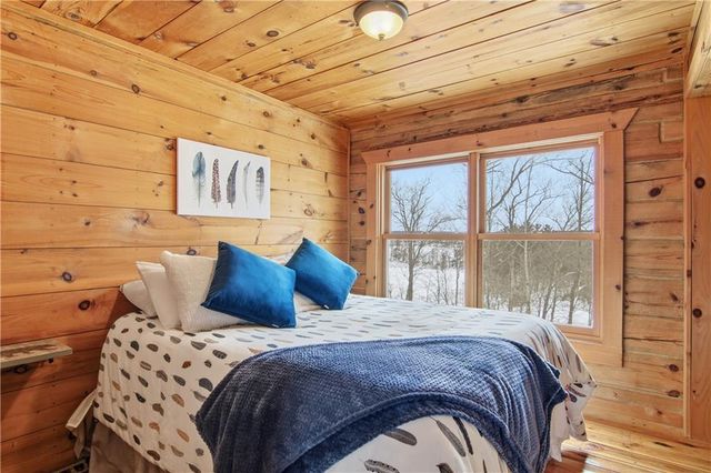 10471 Scarlet Tanager Lane, Hayward, WI 54843