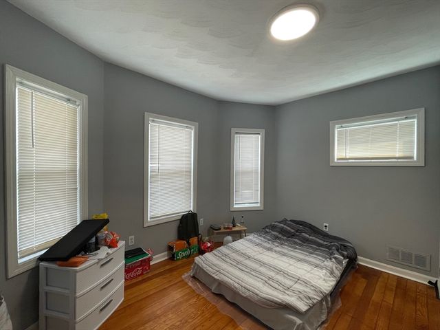 48 Derby St 1, Somerville, MA 02144
