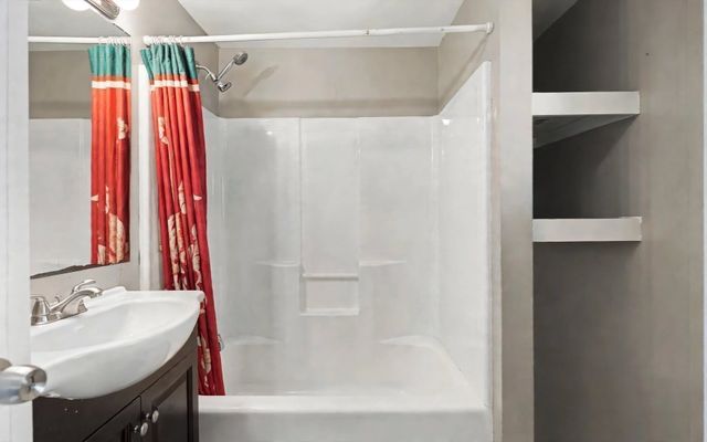 74 Chestnut St, Chelsea, MA 02150