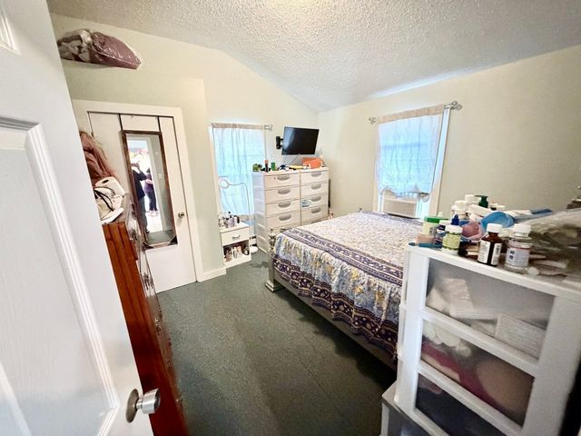 74 Chestnut St, Chelsea, MA 02150