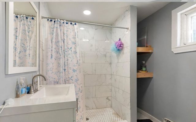 74 Chestnut St, Chelsea, MA 02150