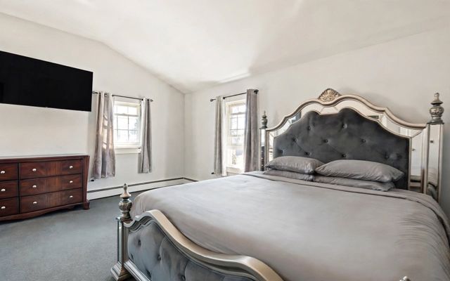 74 Chestnut St, Chelsea, MA 02150