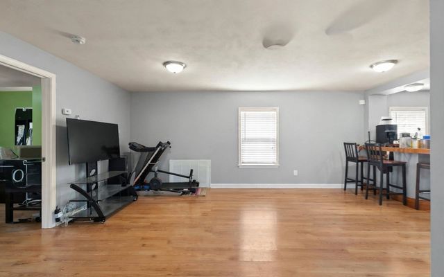 74 Chestnut St, Chelsea, MA 02150